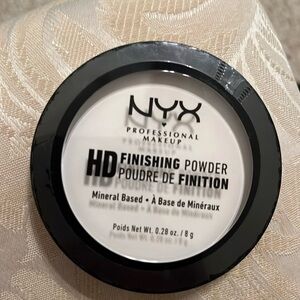 NEW!! NYX HD Finishing Powder